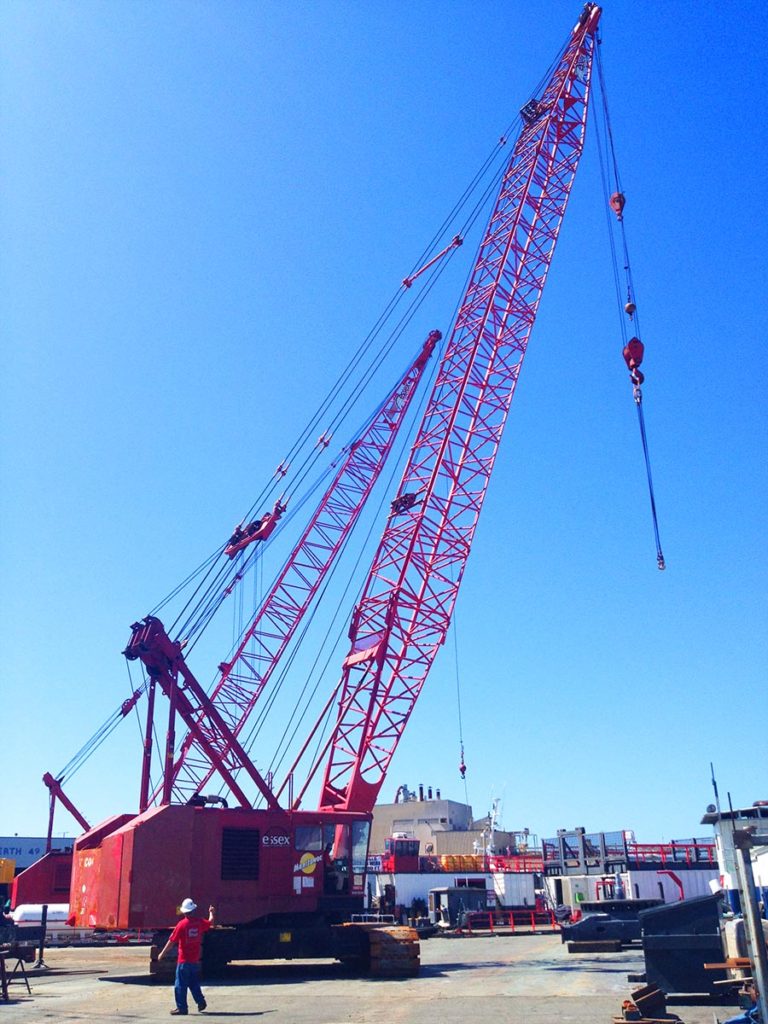 Derrick Crane Manitowoc 4000 W | Curtin Maritime Construction Services